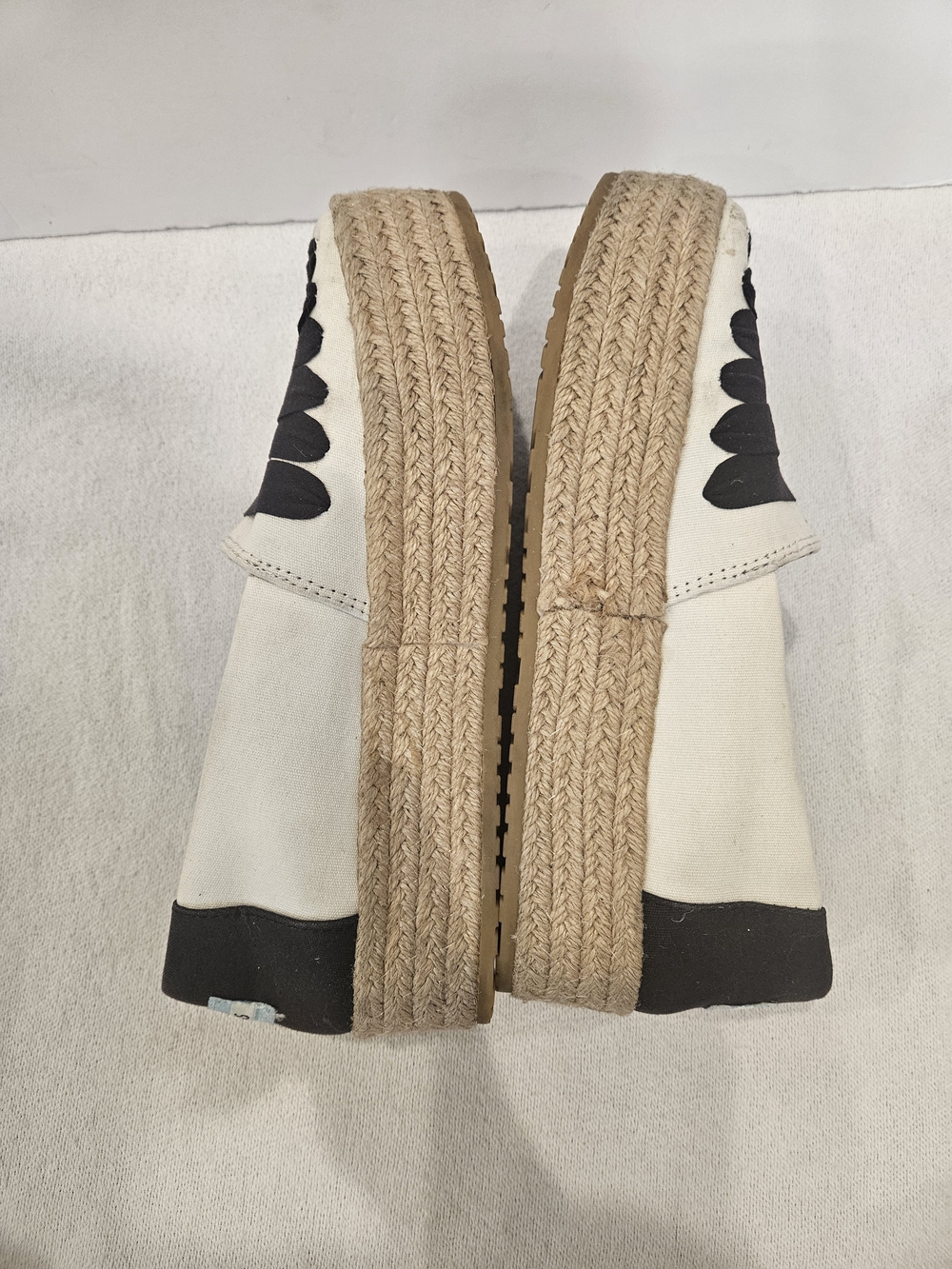 TOMS Women’s Two-Tone Espadrille Platform Slip-On - Black & White 7 - Picture 8 of 9